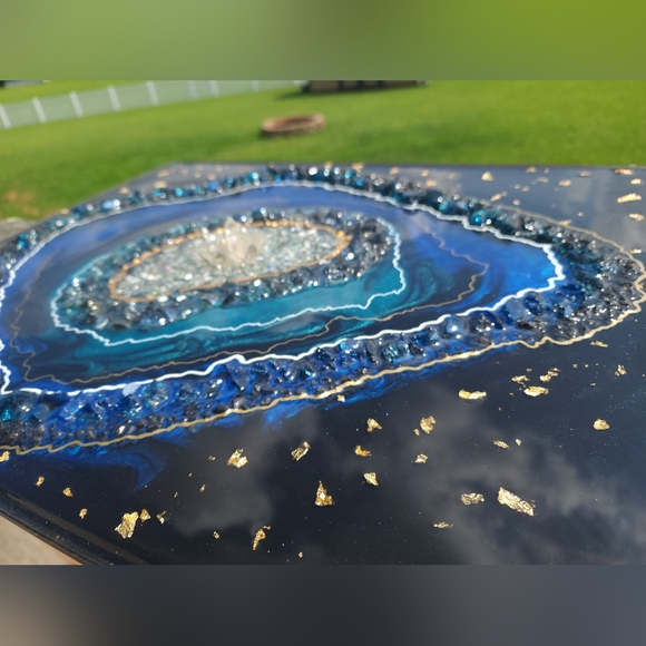 resin geode inspired wall art with real 24k gold flake and crystal quarts - Picture 11 of 17